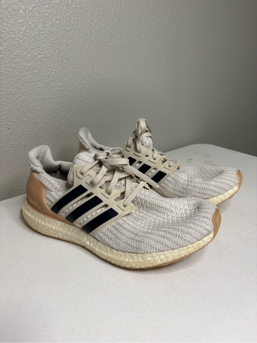 adidas UltraBoost 4.0 Show Your Stripes Cloud White Running Shoes Womens 8